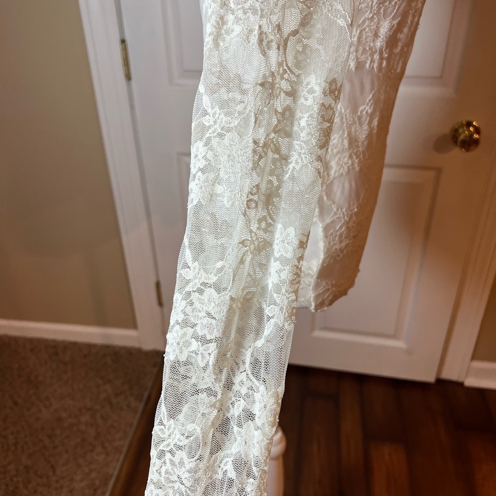 Chic & Romantic Emerson Young Ivory Floral Lace Mock Long Sleeve Size Small - Picture 4 of 8